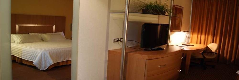 Hotel Mercury Inn ケレタロ エクステリア 写真