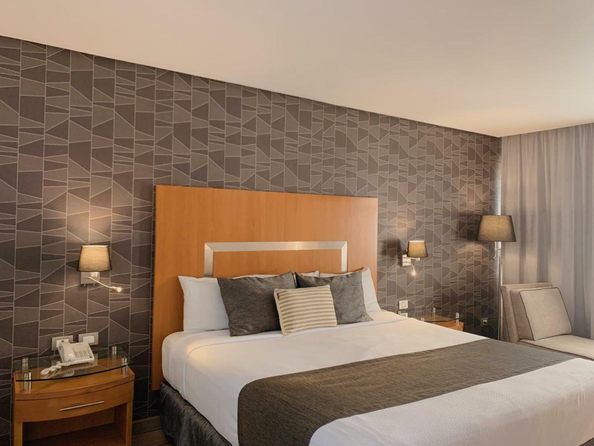 Hotel Mercury Inn ケレタロ エクステリア 写真