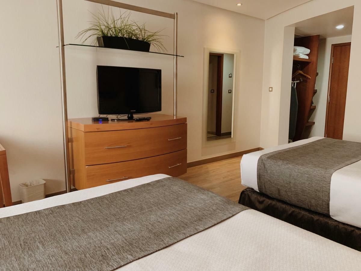 Hotel Mercury Inn ケレタロ エクステリア 写真