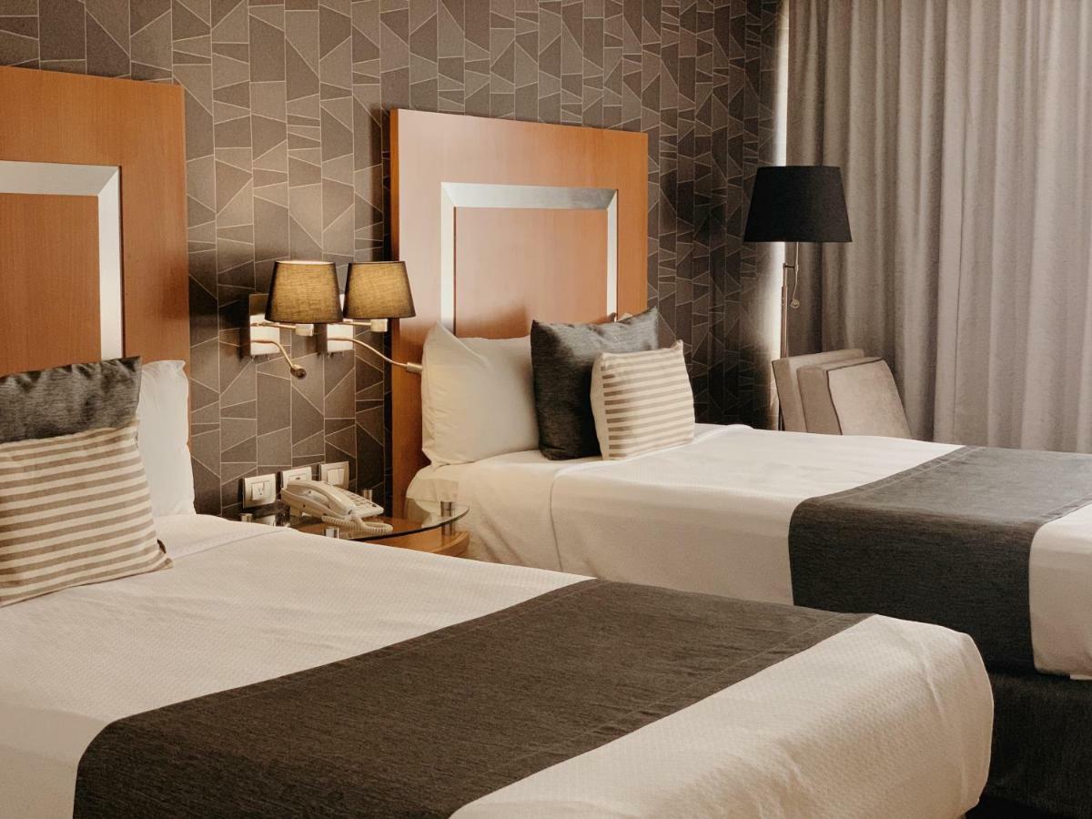 Hotel Mercury Inn ケレタロ エクステリア 写真